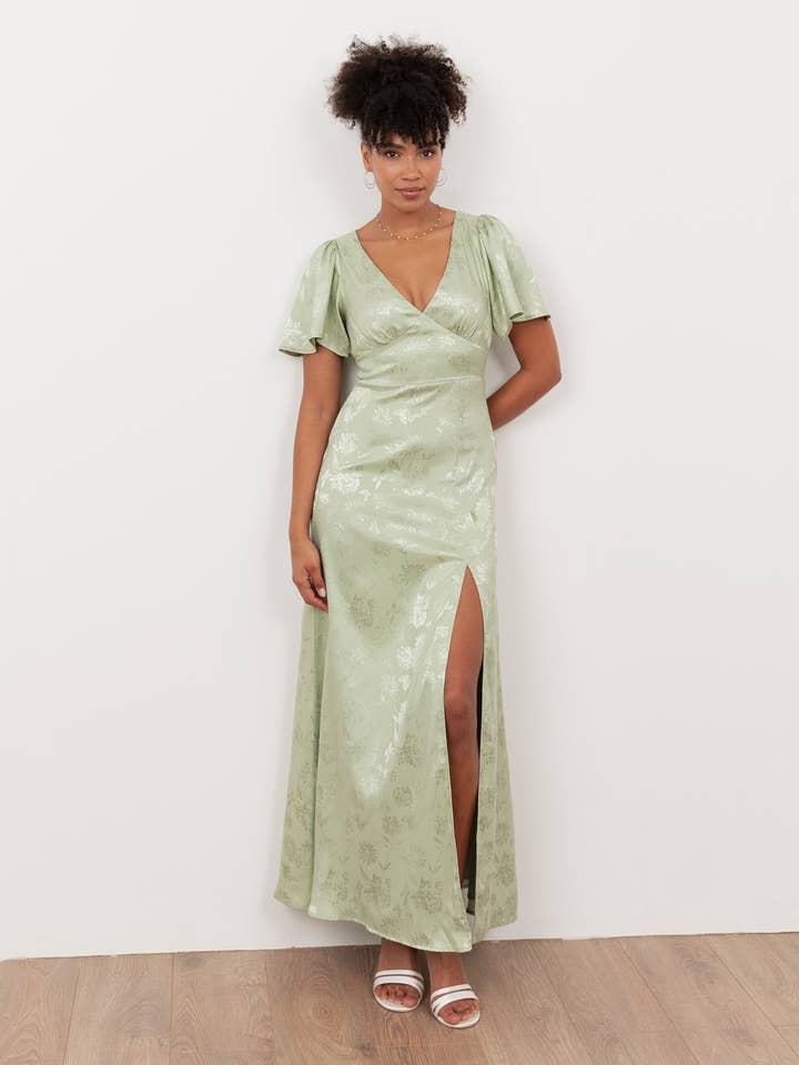 Vestido Maxi de Satén Jacquard Floral Verde Prado Maya para venta al por mayor de Plaza Collection Ltd