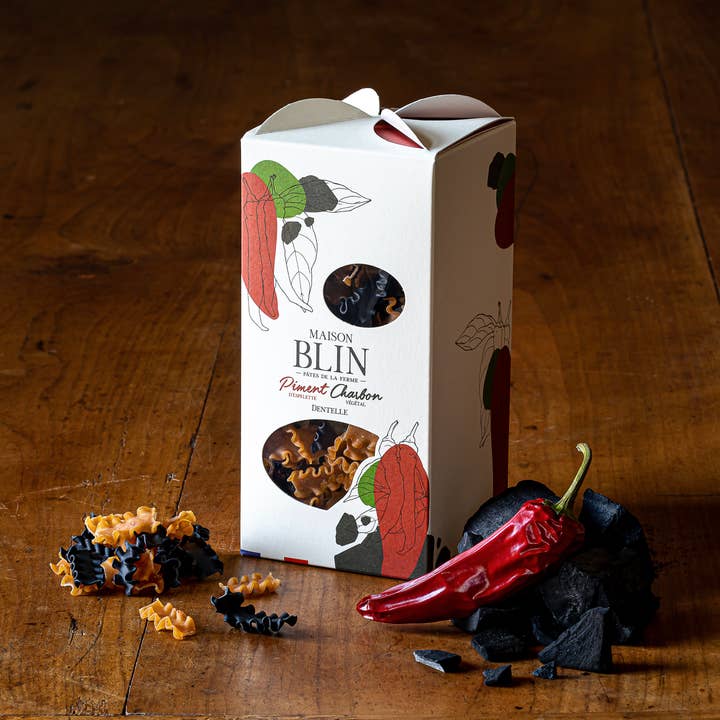 Espelette Pepper & Vegetable Charcoal Lace Pasta for wholesale by MAISON BLIN