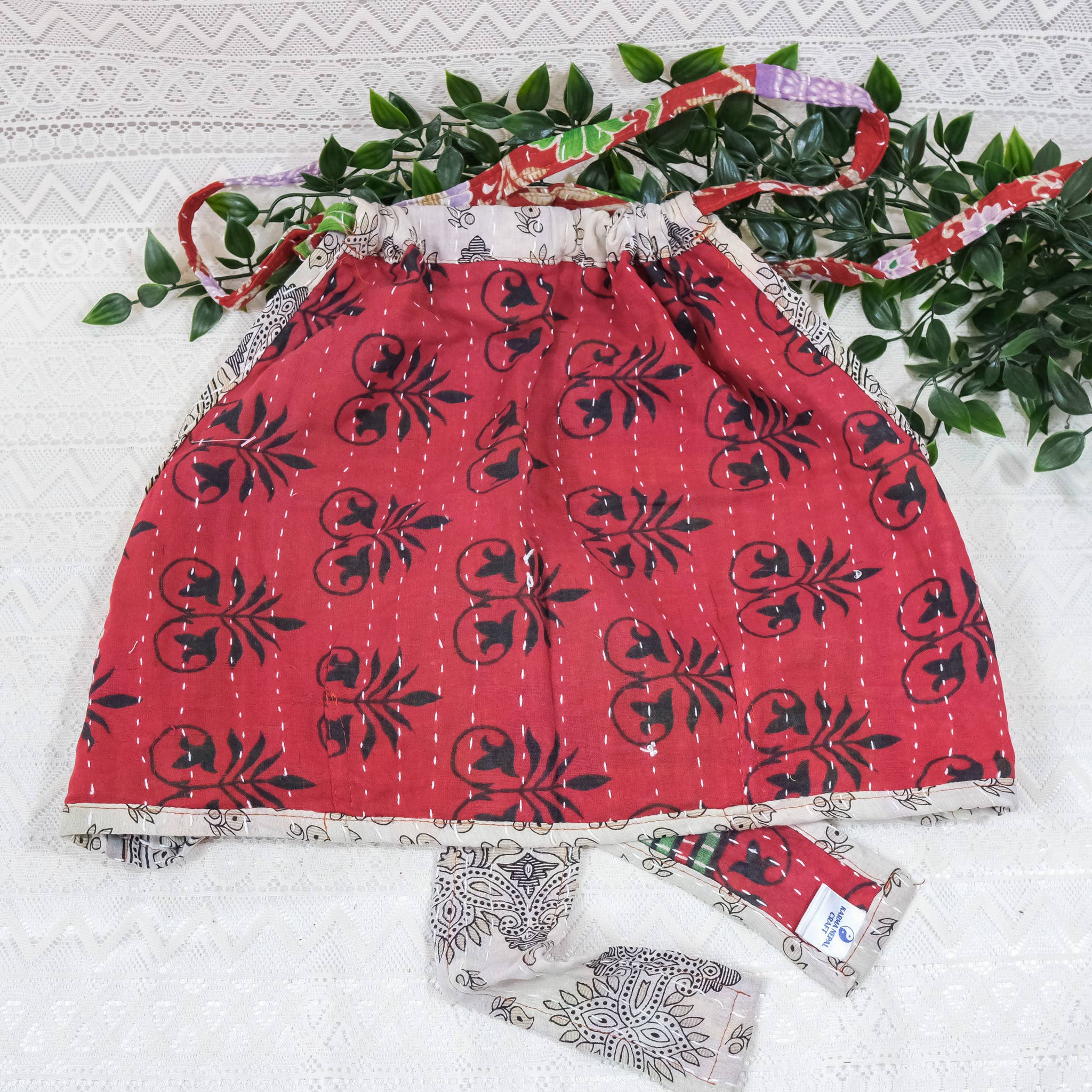 Karma Nepal Crafts - Venta al por mayor Blusa - Mujer - Top Halter Reversible Kantha Bohemio8