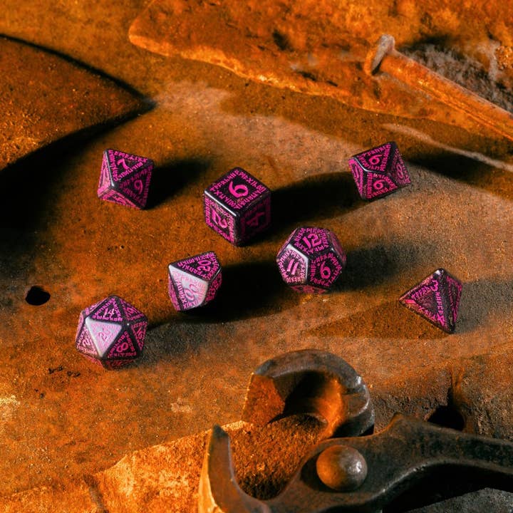 Cardshouse - Wholesale Dice - Runic Shimmering black with magenta Dice Set Q-WORKSHOP3