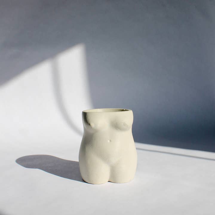 House of Ivy - Wholesale Plant Pot - Concrete Female Body Vase