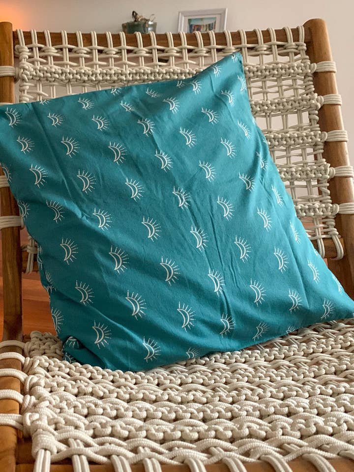 Funda de almohada Moon Magic para venta al por mayor de Konbit Collective