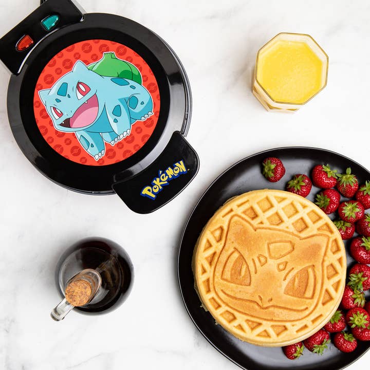 Uncanny Brands - Wholesale Kitchen Appliance - Uncanny Brands Pokemon Bulbasaur Waffle Maker
