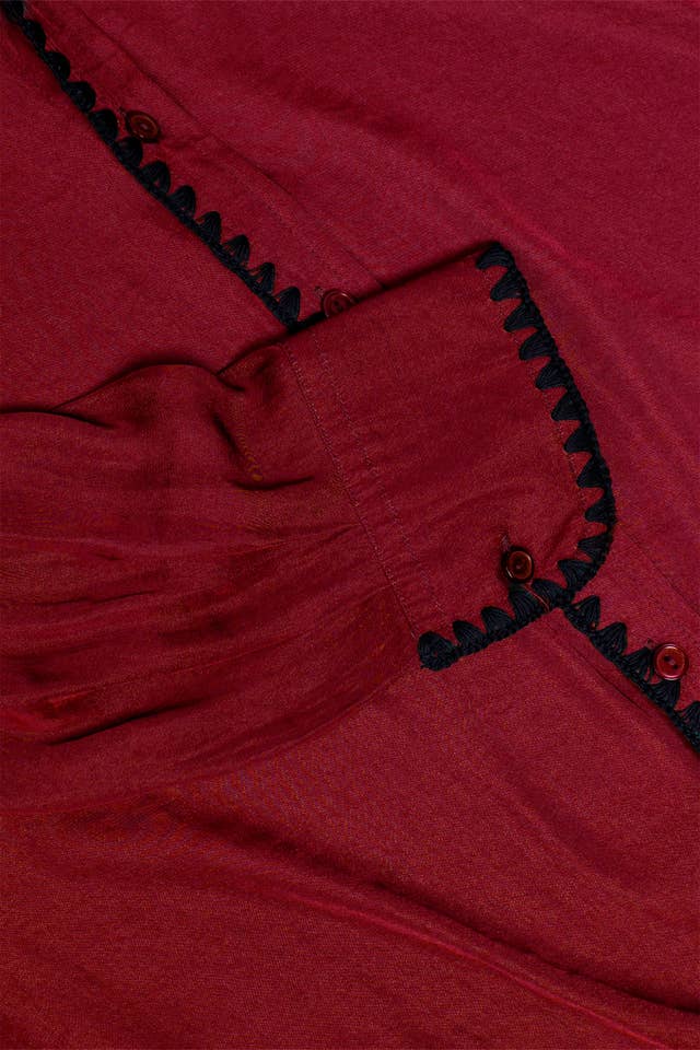 Naked Zebra – Großhandel Bluse – Damen – Bluse mit Knopfverschluss und Seidenoptik im Deckenstich14