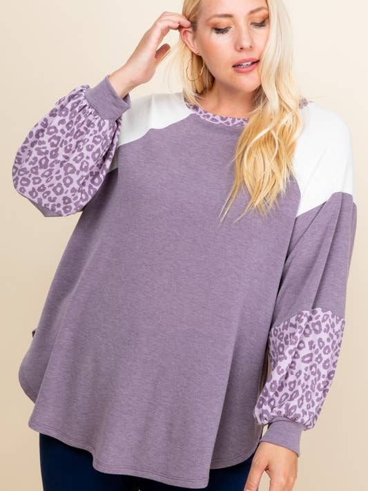 ETK-8172-PL Haut en molleton français à motif animal grande taille pour la vente par Emerald Collection