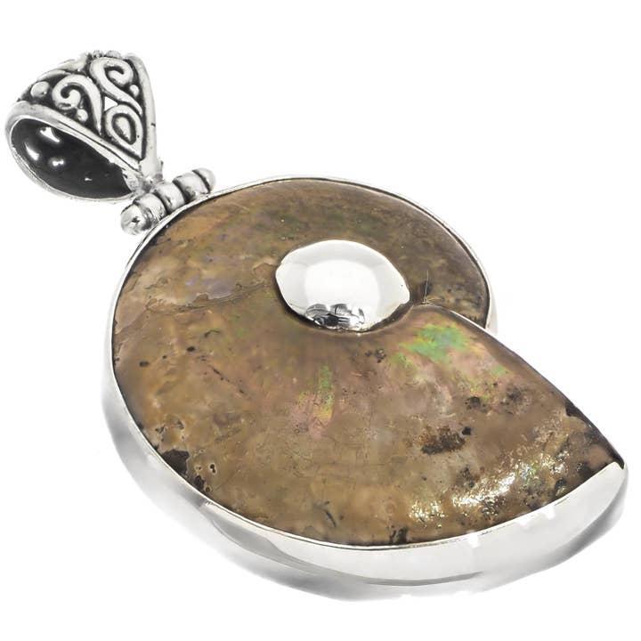Pendentif double face en ammonite fossile ammolite iridescente en argent 925, 1 3/4" pour la vente par FifiRose