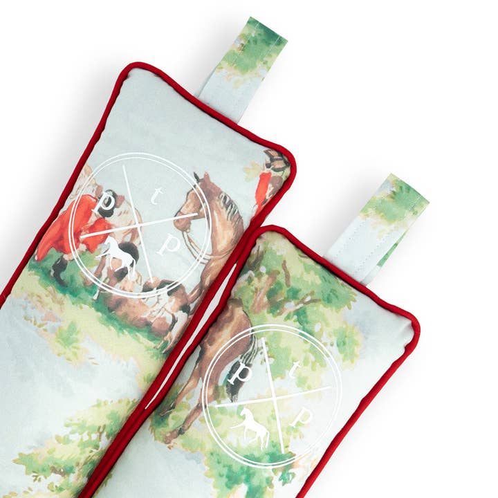 Tally Ho (rosso) per la vendita all'ingrosso da parte di Shop The Posh Pony