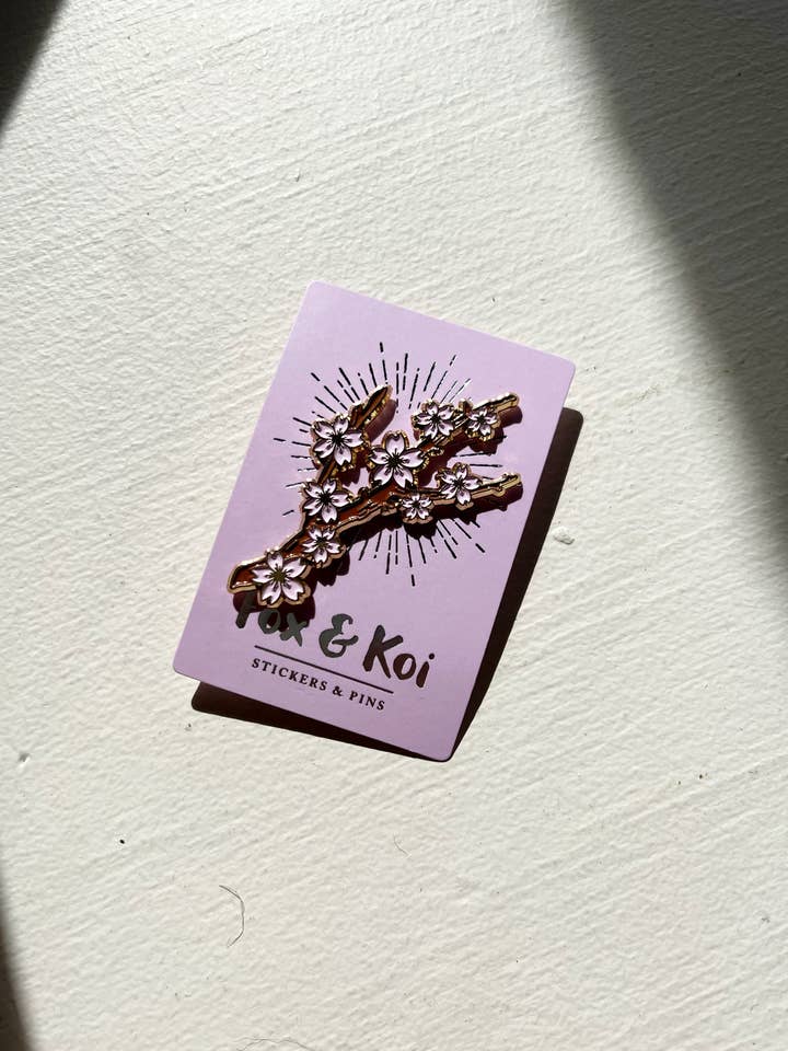 Pin con forma de rama de cerezo para venta al por mayor de fox & koi: stickers and pins