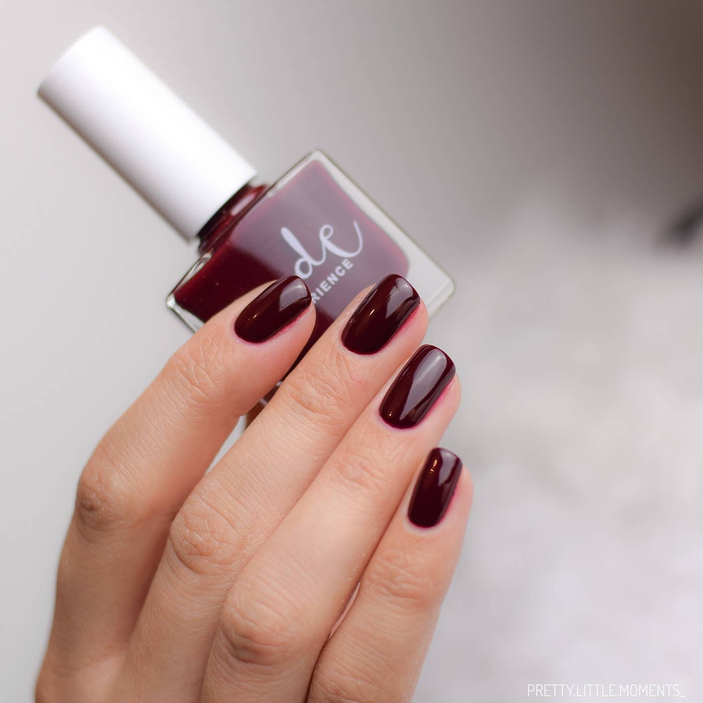 Nude experience - Wholesale Nail Polish - Nail polish Bio-sourced - TANGO - Reddish-black1