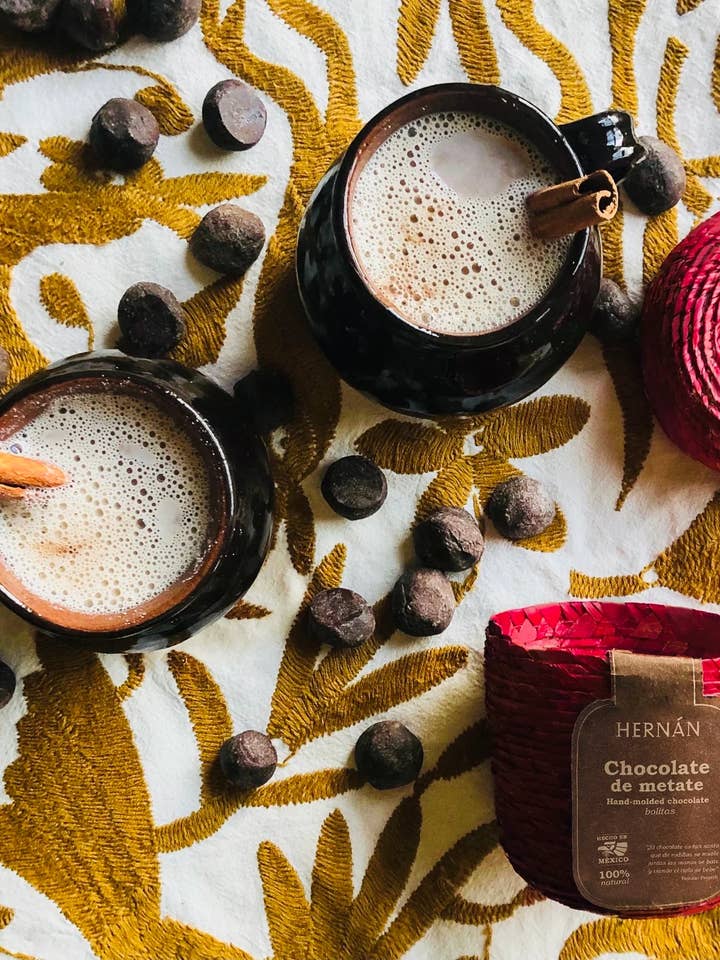 Cinnamon Mexican Chocolate Bolitas in Basket - 240g for wholesale by HERNÁN