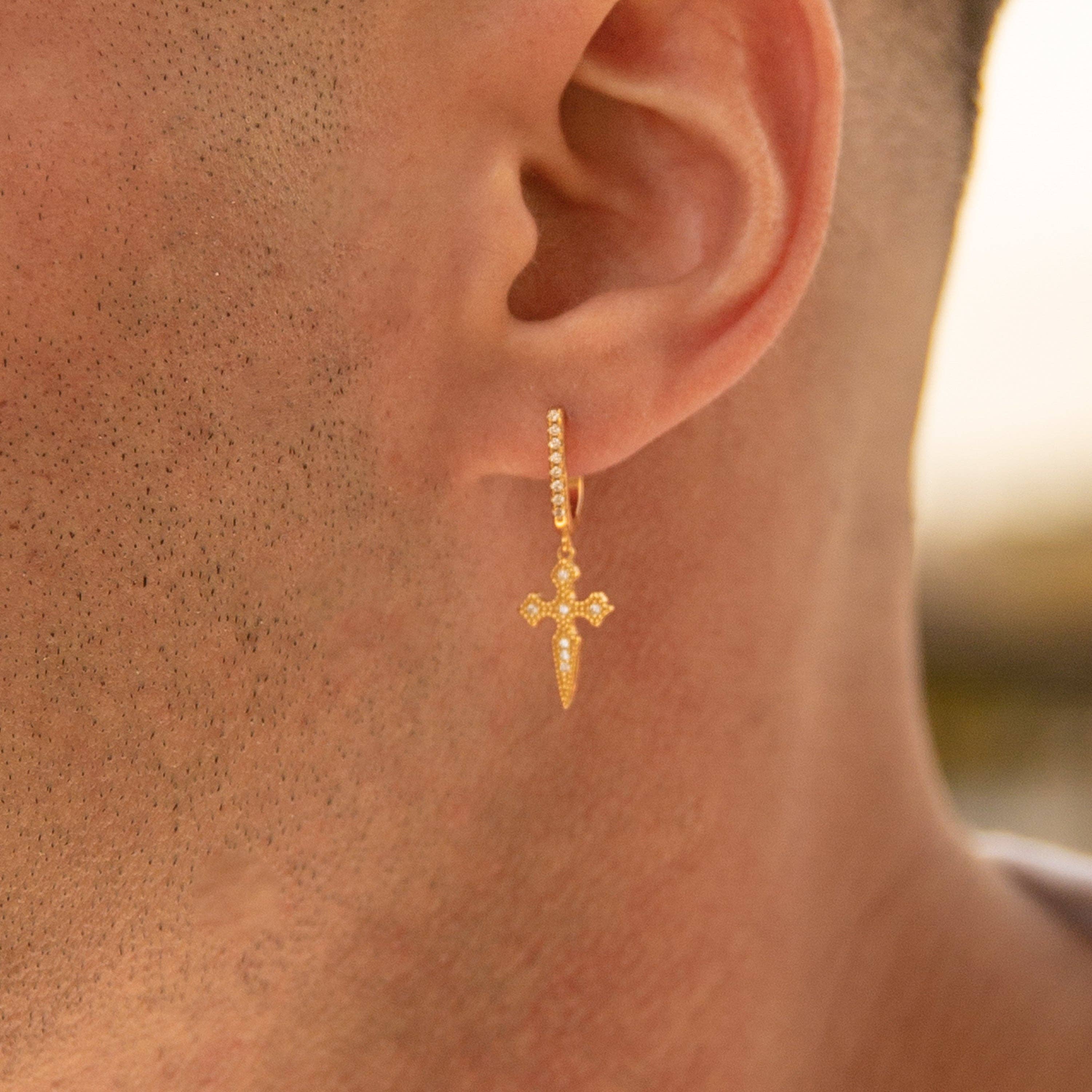 DOVIANA - Venta al por mayor Pendientes de aro pequeños - Pendientes góticos Cruz CZ2