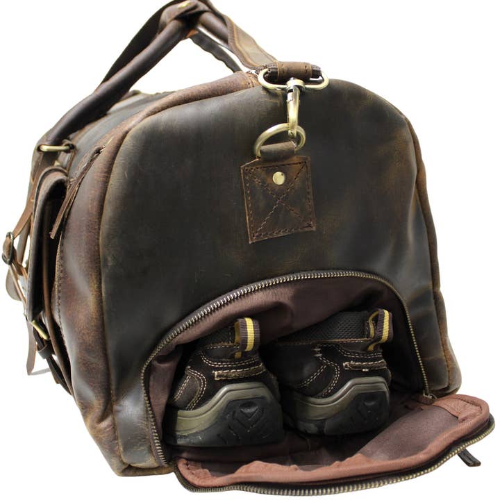 hide & chic - Wholesale Weekender bag – Unisex - Quality Full Grain Genuine Leather Travel Bag with Adjustable Shoulder Strap. FREE Leather Apple Air-tag Holder.2