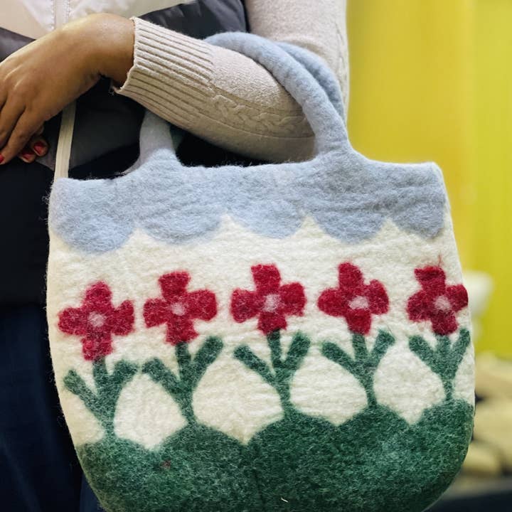 Merocoat – Großhandel Tragetasche – Damen – Handtaschen - Blumenmuster aus Wollfilz, handgefertigt in Nepal