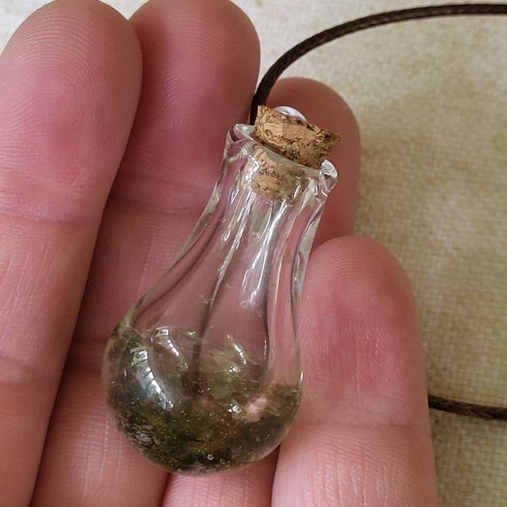 AB Glass Designs – Engroshandel Halskæde med vedhæng – Mini flaskehals-halskæde med prop7