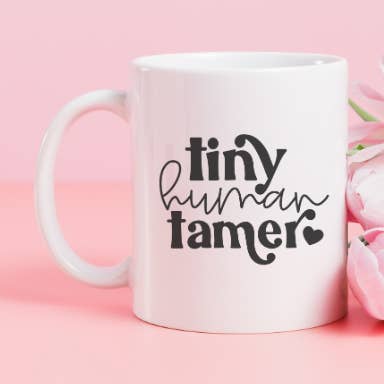 Dompteur de Petits Humains - Tasse en Céramique pour la vente par Creative Loops Co