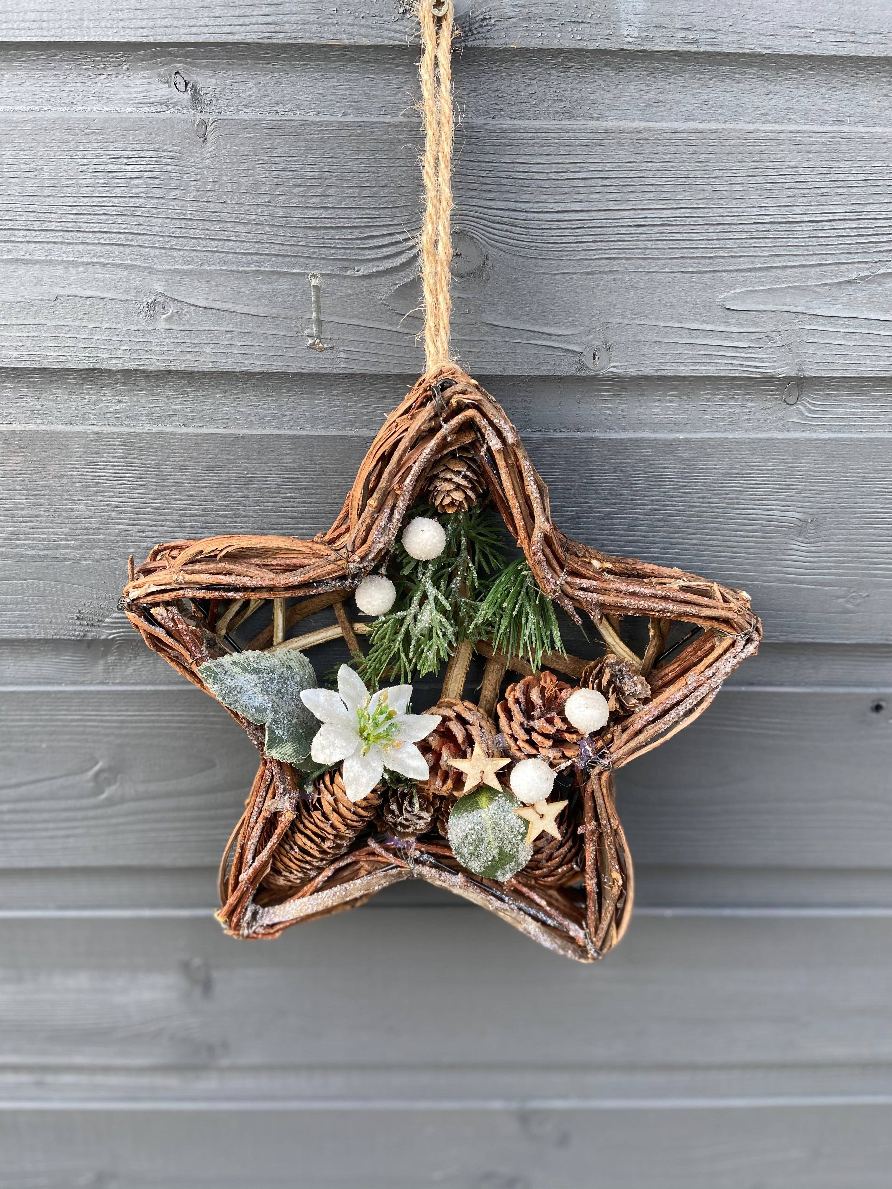 Marissa's Gifts – wholesale Wreath – Handmade Hanging star wreath 25 x 25 x 6cm Christmas/seasonal hanging wreath8
