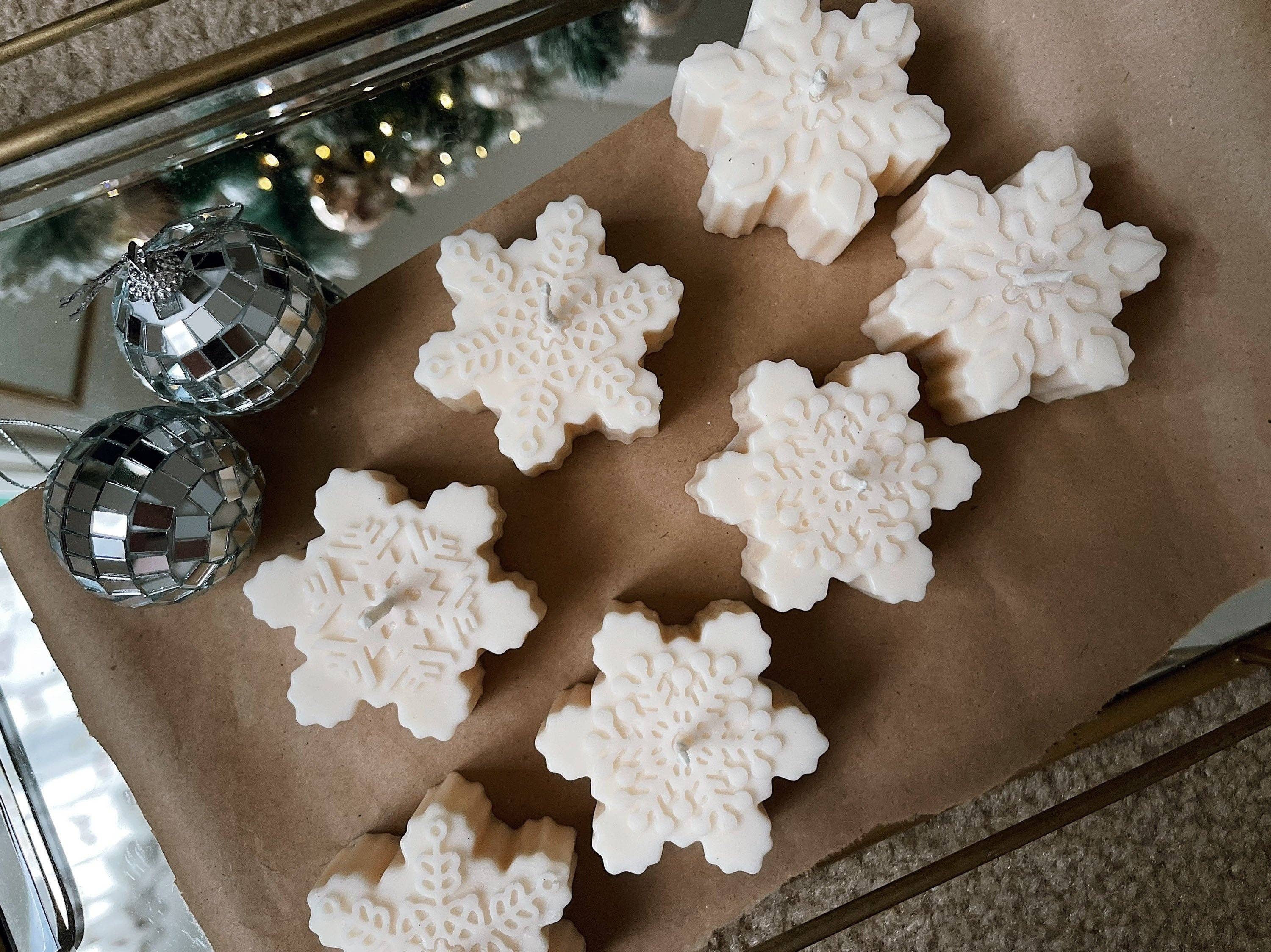 Hi Sunday Collective - Wholesale Novelty Candle - Snowflake Christmas Winter Novelty Candle2