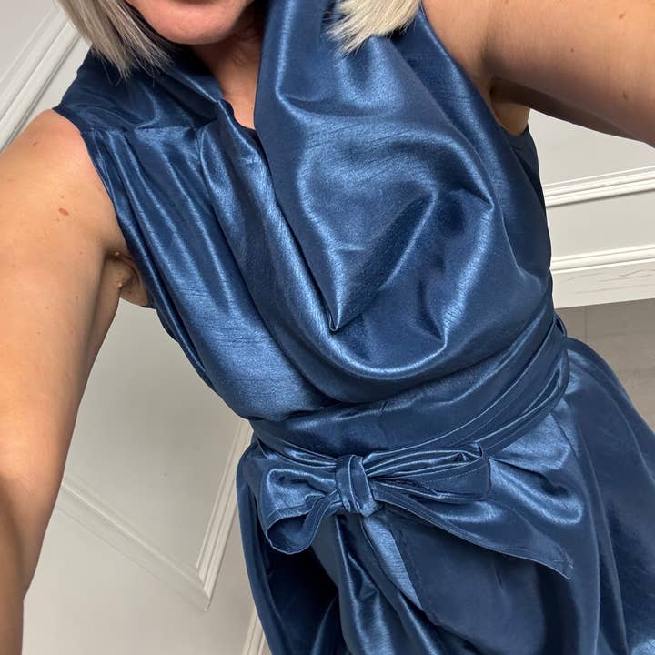 Atom Label – Engroshandel Kjole - Dame – Jolaby Omslagskjole med Rynker ST072