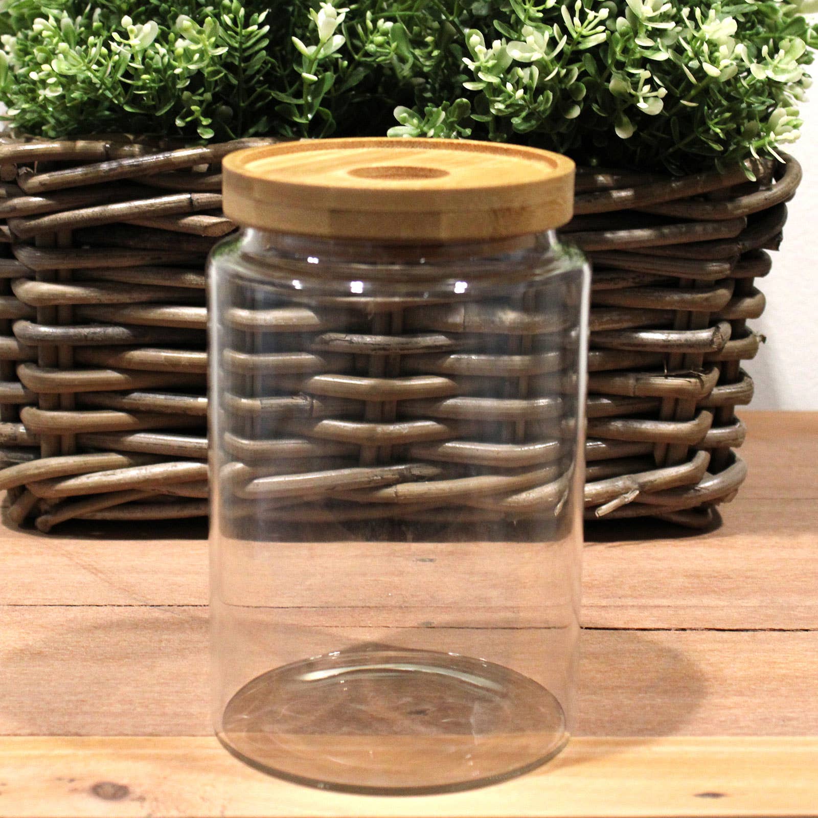 AWGifts Europe - Wholesale Jar - Cottage Bamboo Glass Jar - 15cm0