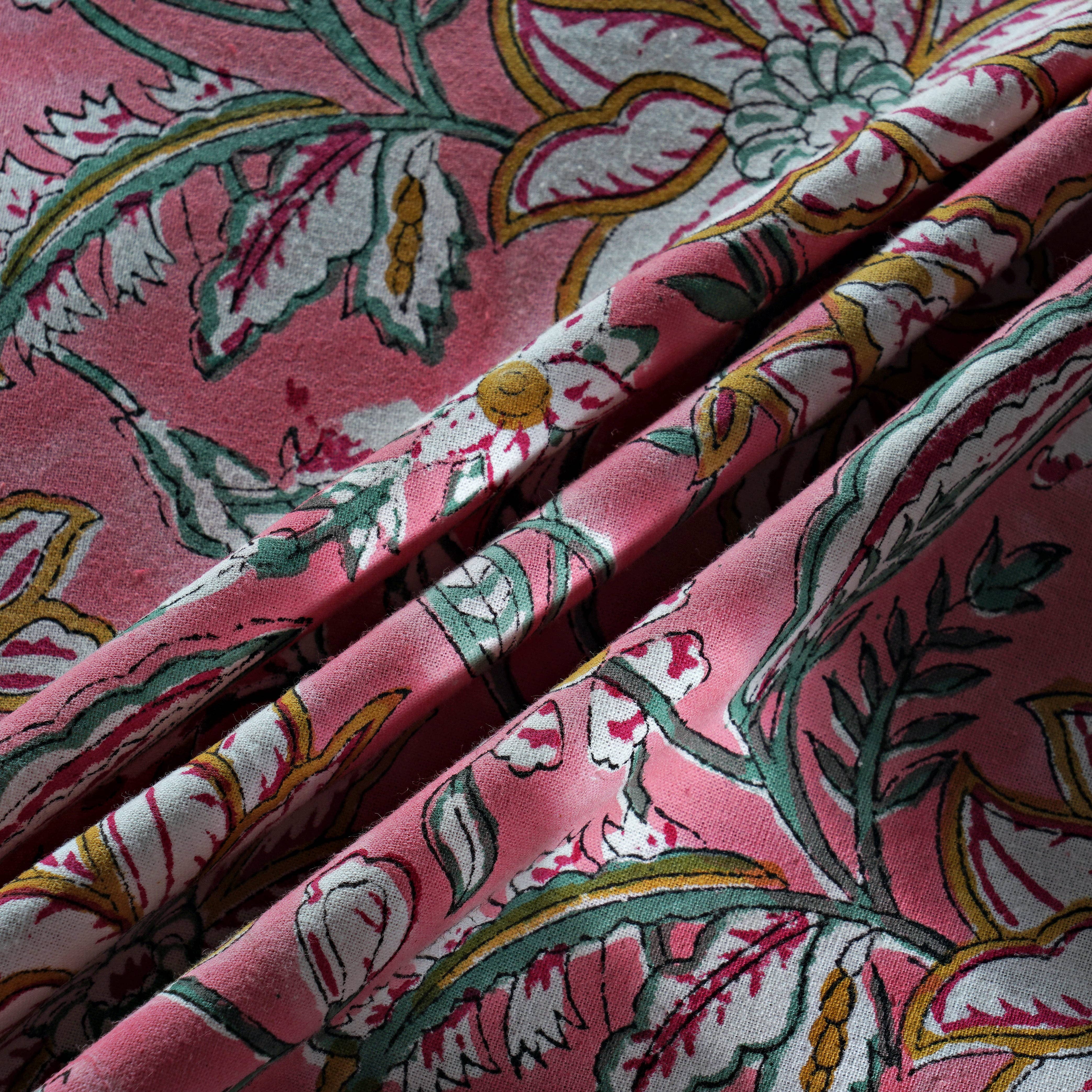 Fabricrush - Vendita all'ingrosso Tovaglie - Nuova tovaglia rotonda indiana rosa caramella con stampa a blocchi fatta a mano5