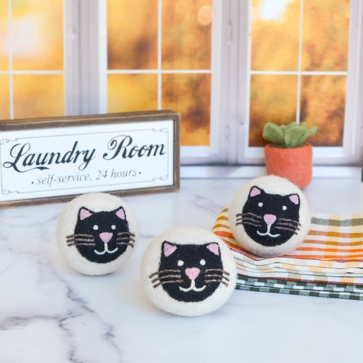 Friendsheep - Wholesale Dryer Balls - Black Cats Eco Wool Dryer Balls - Set of 3