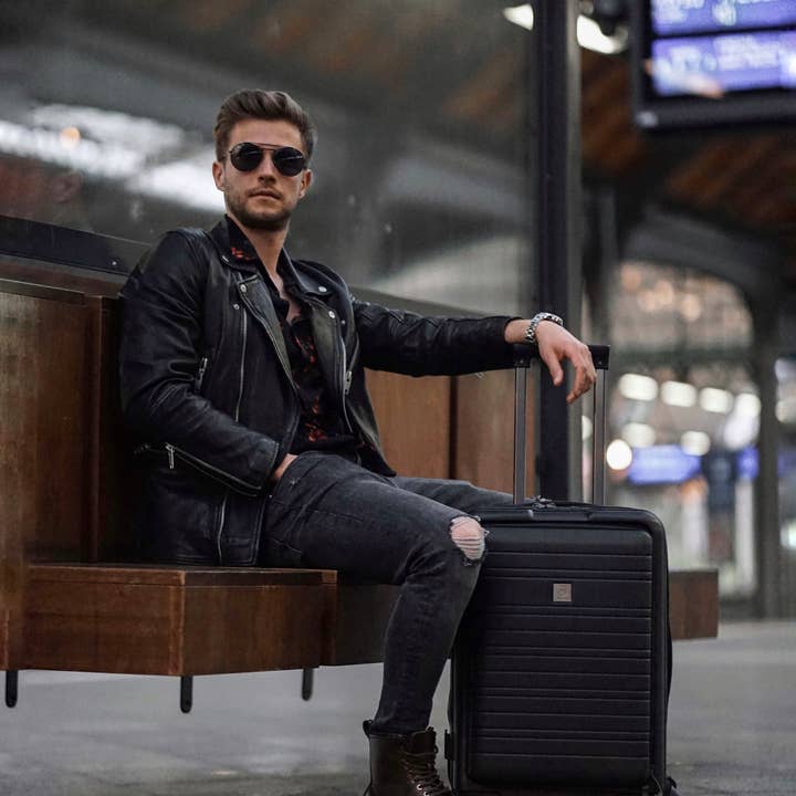 James Hawk - Vente Valises - Valise cabine en polycarbonate avec poche frontale pour ordinateur portable et tablette20