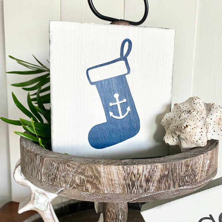 Panneau en forme d'ancre, Noël sur la côte, plage, lac pour la vente par Anchored Soul Designs