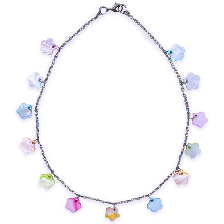 Y2K Shell Necklace - Daisy Mother of Pearl Seashell Beads for wholesale by Natalia