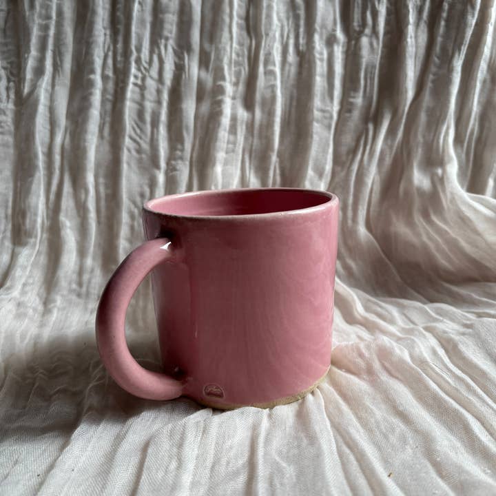 Charlotte Manser Ceramics – wholesale Coffee mug – New Candy Floss Pink 400ml Mug3