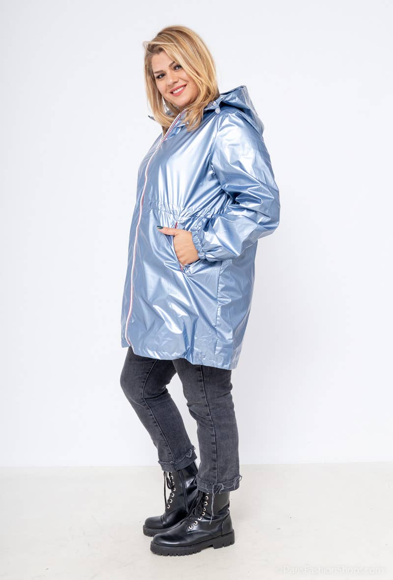 Attrait Paris - Venta al por mayor Cortavientos - Mujer - Cortavientos largo metálico con capucha y cremallera de colores Tallas grandes7