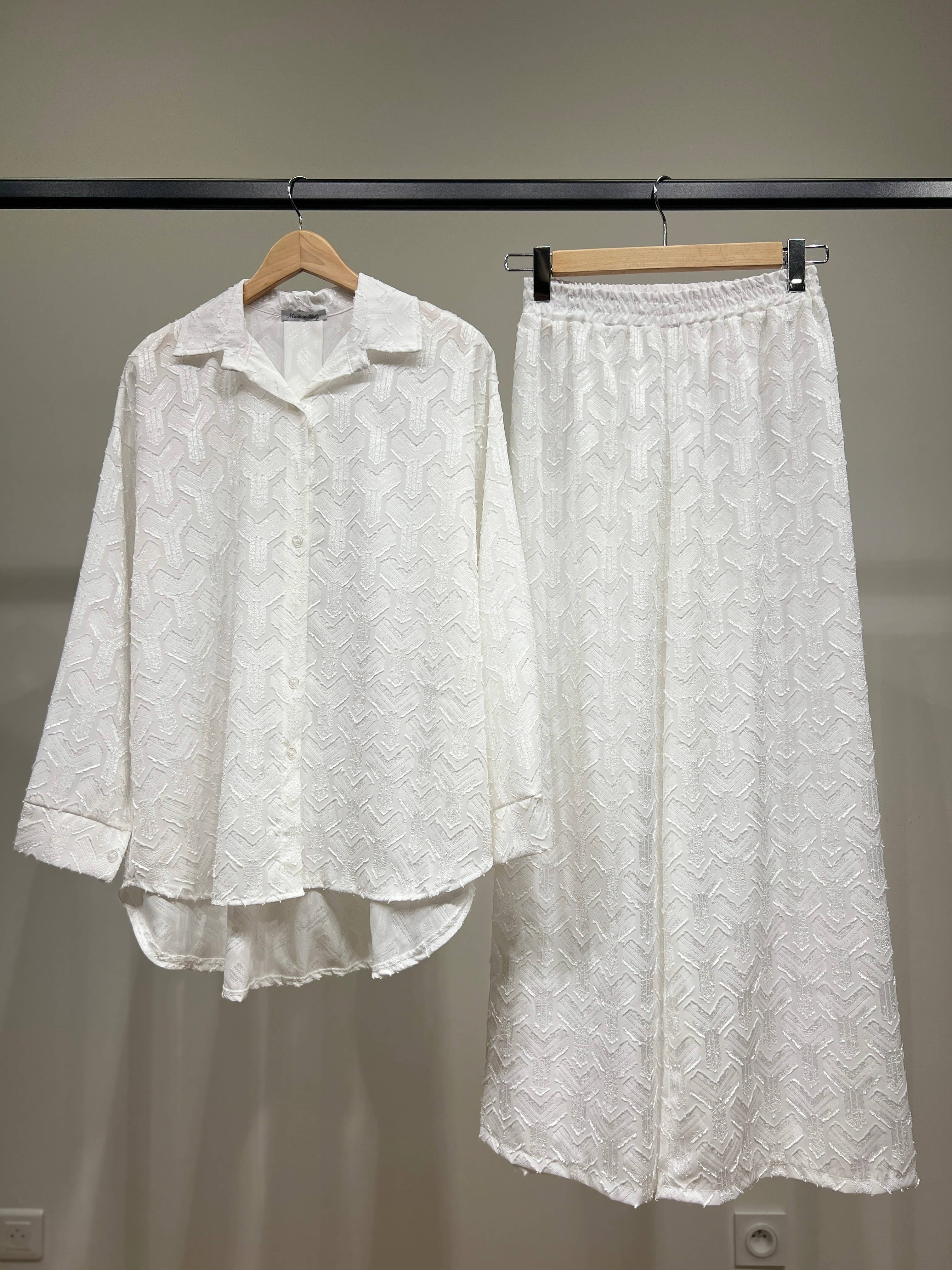 L'Emotion - Wholesale Top & Pant Set (NOT Loungewear) - Women's - Shiny Geometric Pattern Blouse and Pants Set9