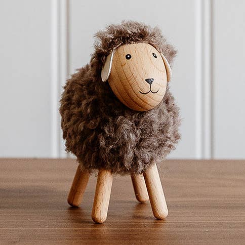 Mouton Marron Fluffy en Bois pour la vente par We Love Seasons Ltd