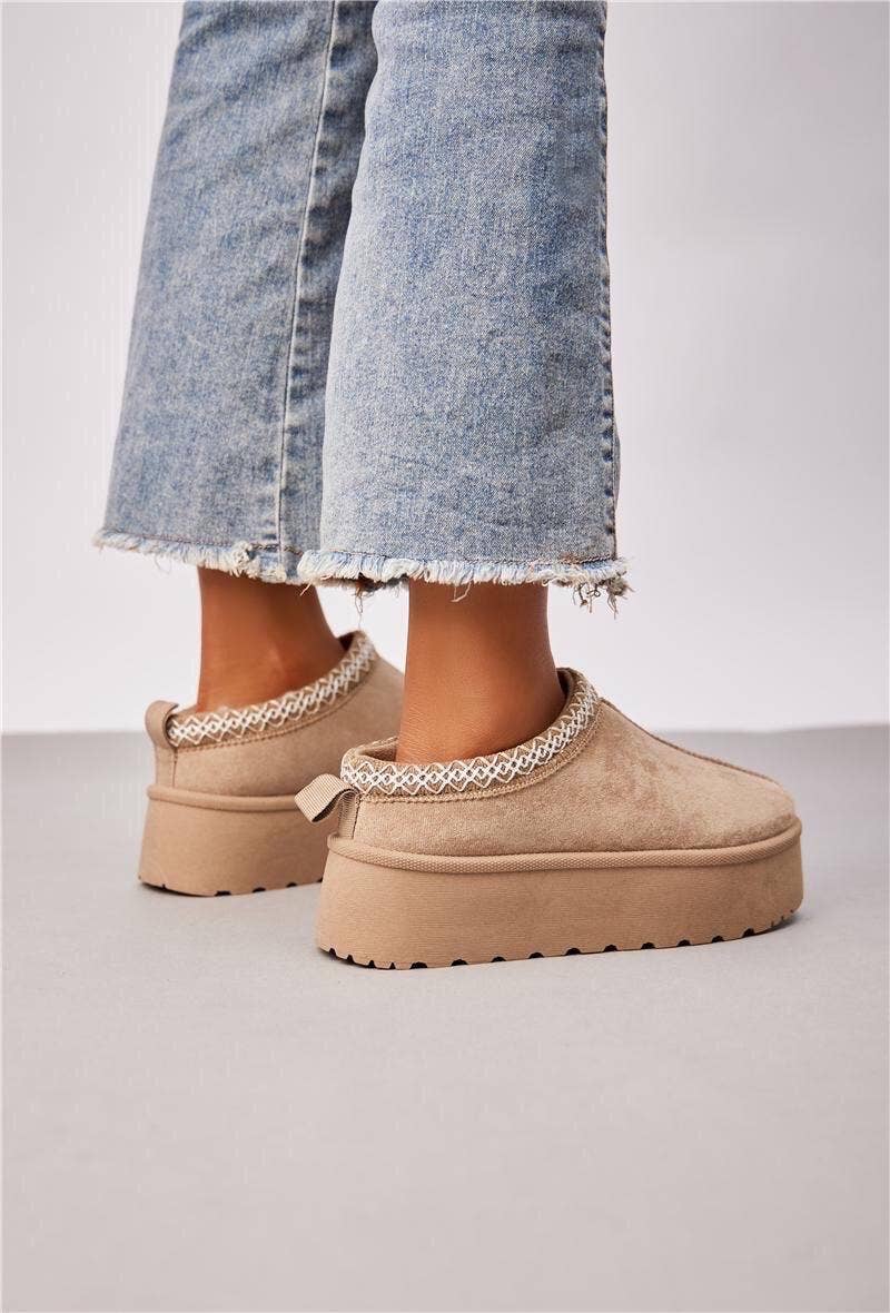 No Doubt Shoes - Wholesale Slippers - Women's - Faux Fur lined Embroidered Platform Slippers Ankle Boots 4