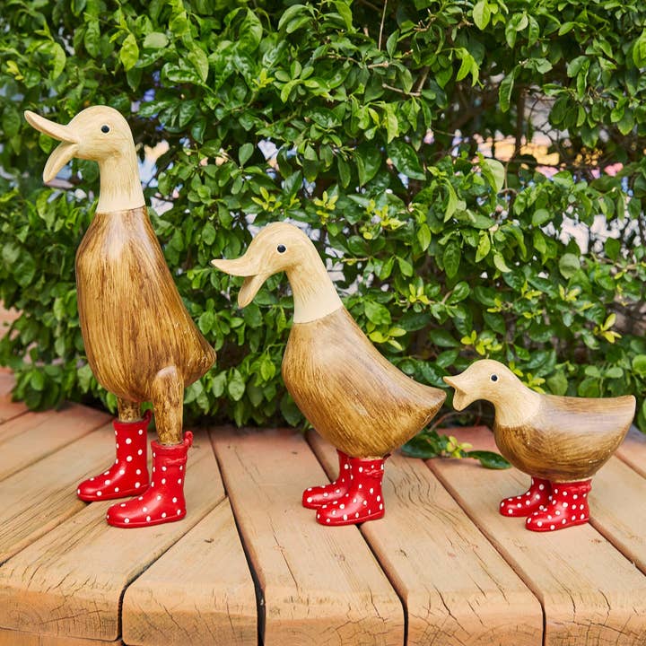 The Wine Savant / Khen Glassware – Ornamento/decoração ao ar livre por atacado – Conjunto de 3 Patos do Jardim com Galochas