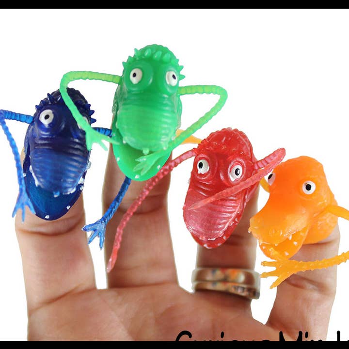 12 Monster Finger Puppet-ringen - Leuk nieuw speelgoed in bulk voor wholesale door Curious Minds Toys