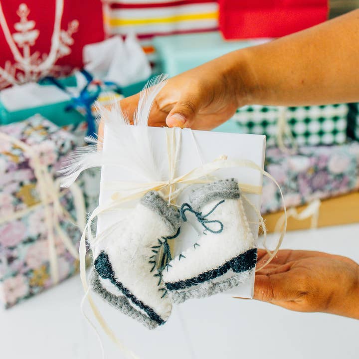 Nivas - Wholesale Ornament - Handmade Ice Skates Felt Ornament