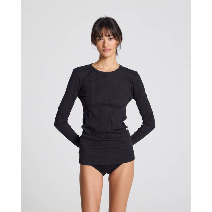 Campo Thyra L/S Algodão - Preto e outras tendências em Compre t shirts basicas B2B. Devoluções gratuitas e condições de pagamento a 60 dias na Faire na Faire.