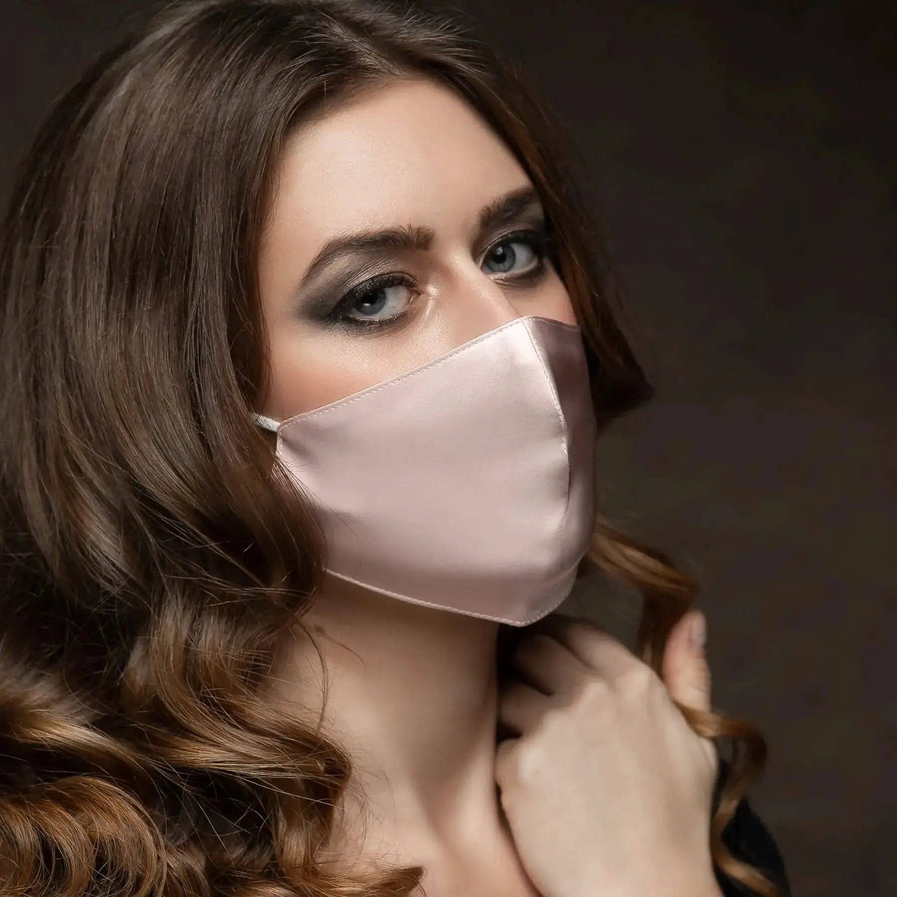 SilkSleek® – wholesale Protective face mask/shield – Triple Layers Mulberry Silk Face Mask1