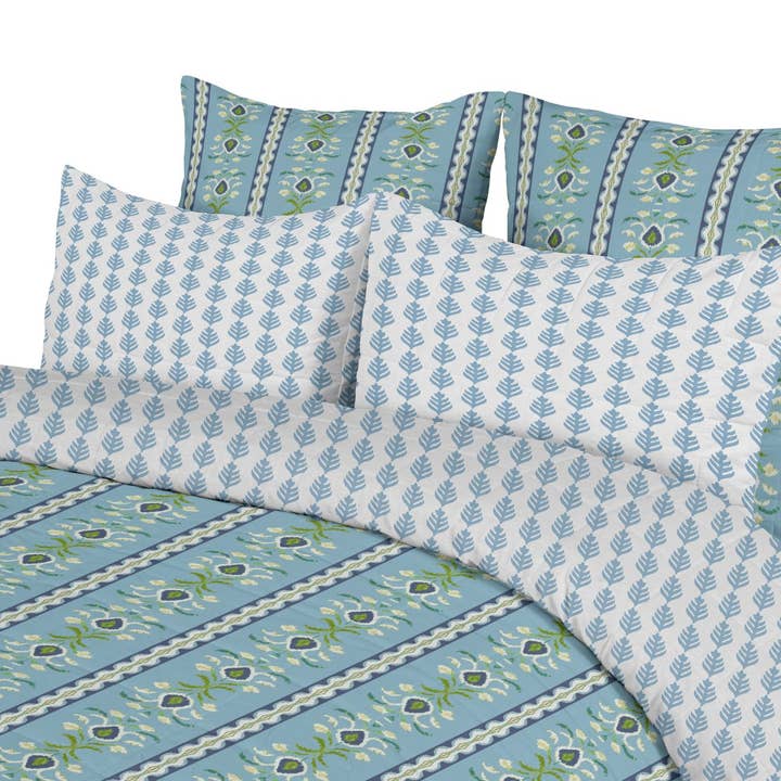 Ensemble de couette à rayures romarin bleu français pour la vente par Laura Park Designs