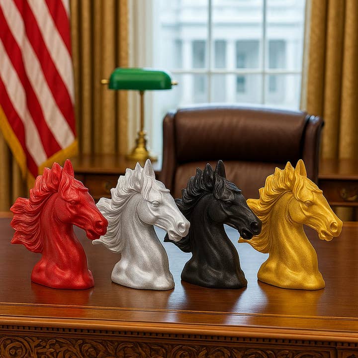 Hestehoved Gavefigur - Symbol for 2026 af KIZIMA Værksted for engroshandel hos KIZIMA