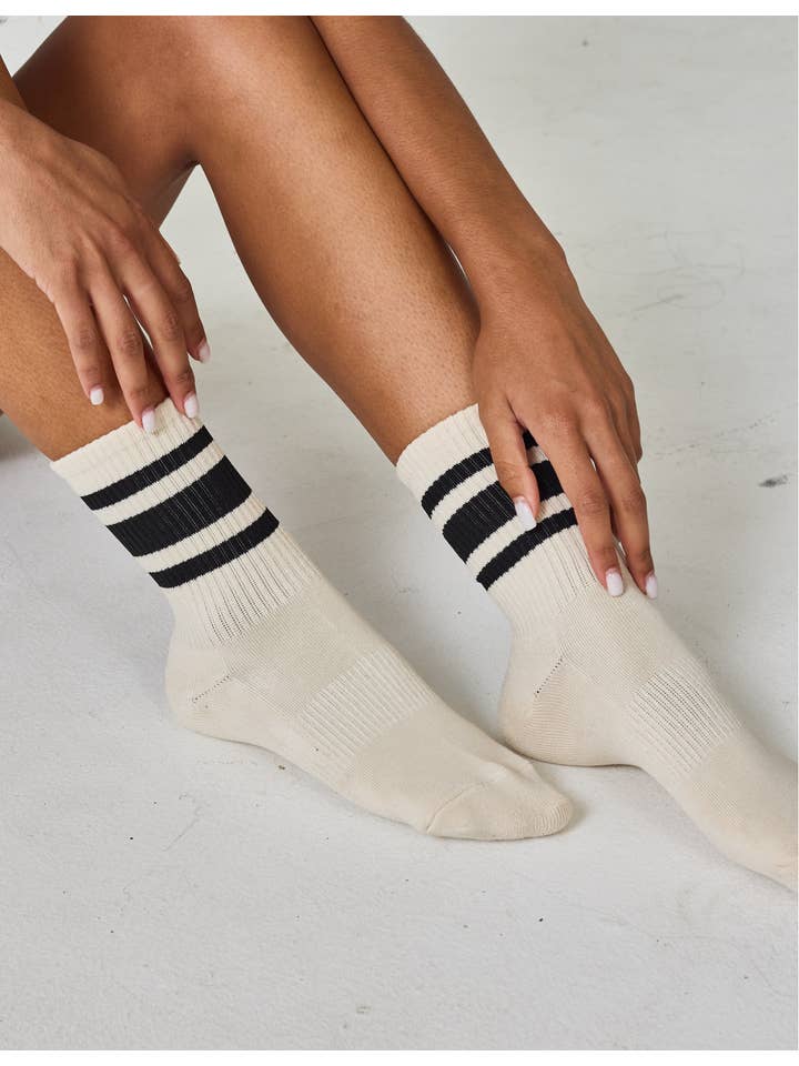 LUCKY HONEY - Wholesale Socks - Women's - Everyday Retro Crew Sock4