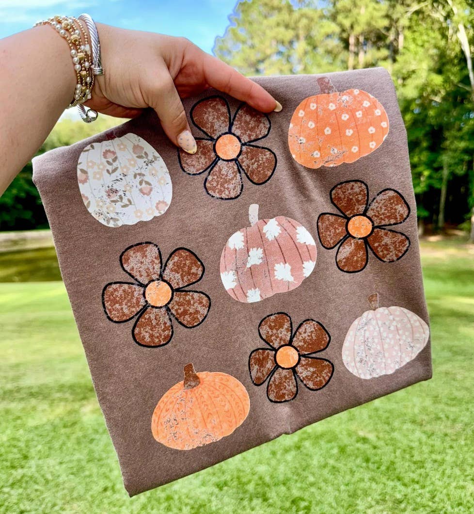 Front Porch Boutique - Wholesale T-Shirt (Graphic) - Women's - Fall Pumpkins Short Sleeve Tee