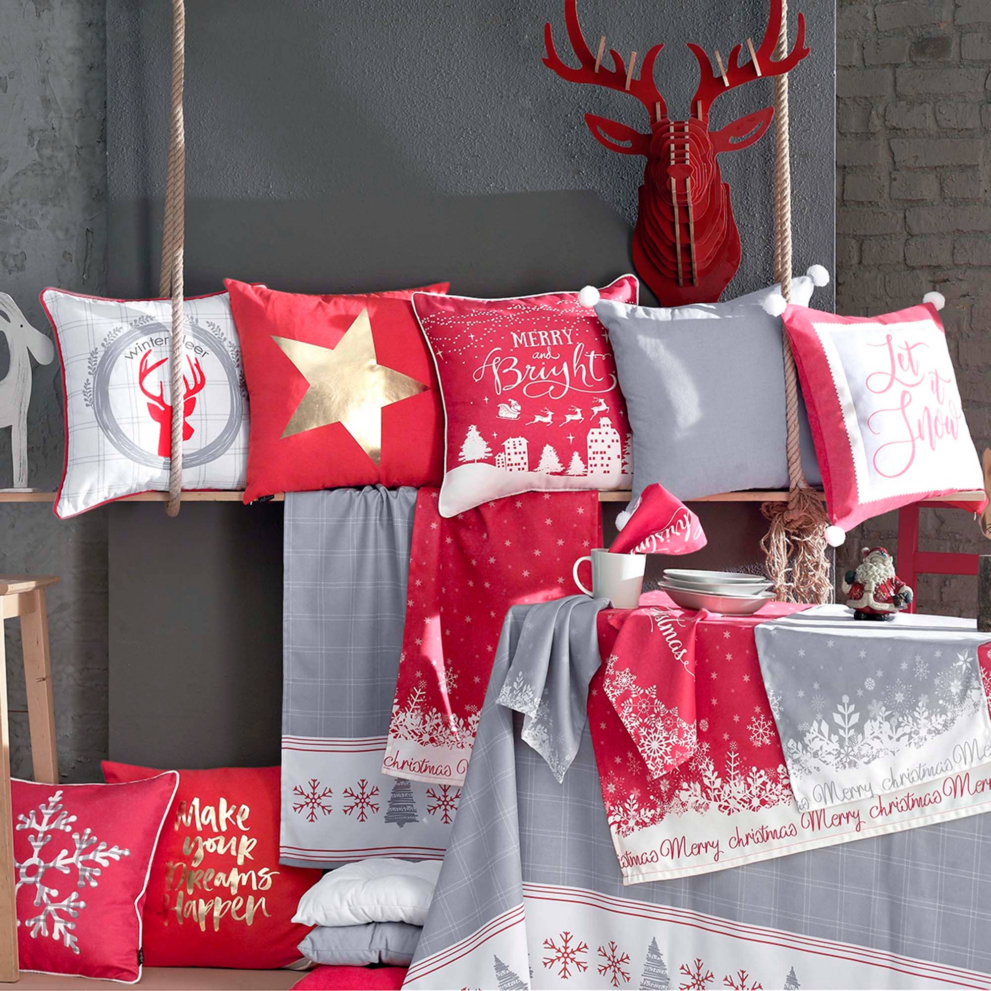 MIKE & Co.   NEW YORK - Vente Coussin décoratif - Coussin décoratif en flocons de neige de Noël 18 « x 18"16