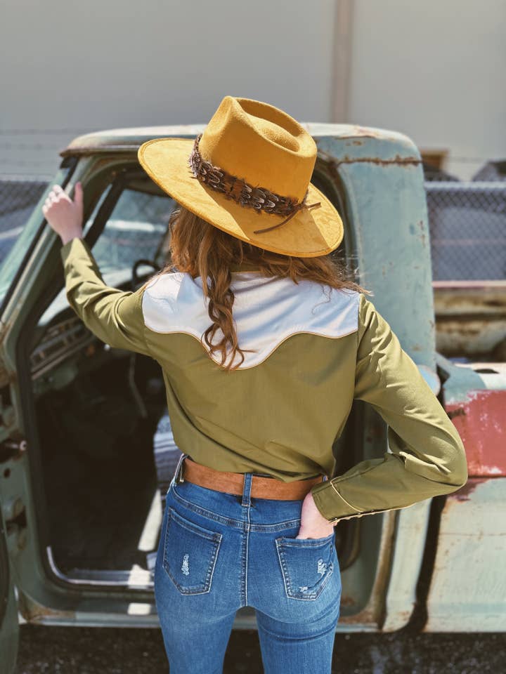 Lil Bee's Bohemian Brand - Wholesale Button Down Shirt - Women's - PRE PACK Horse Pearl Snap Button Up (1S-2M-2L-1XL)