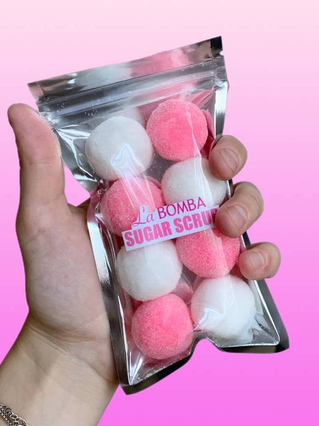 Lichaamsscrub. Kers + kokosnoot voor wholesale door La Bomba