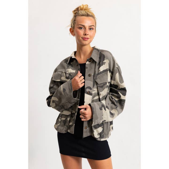 Favorite Girl - Wholesale Jacket - Women's - CAMOUFLAGE SOFT FABRIC OVERSIZED CARGO JACKET