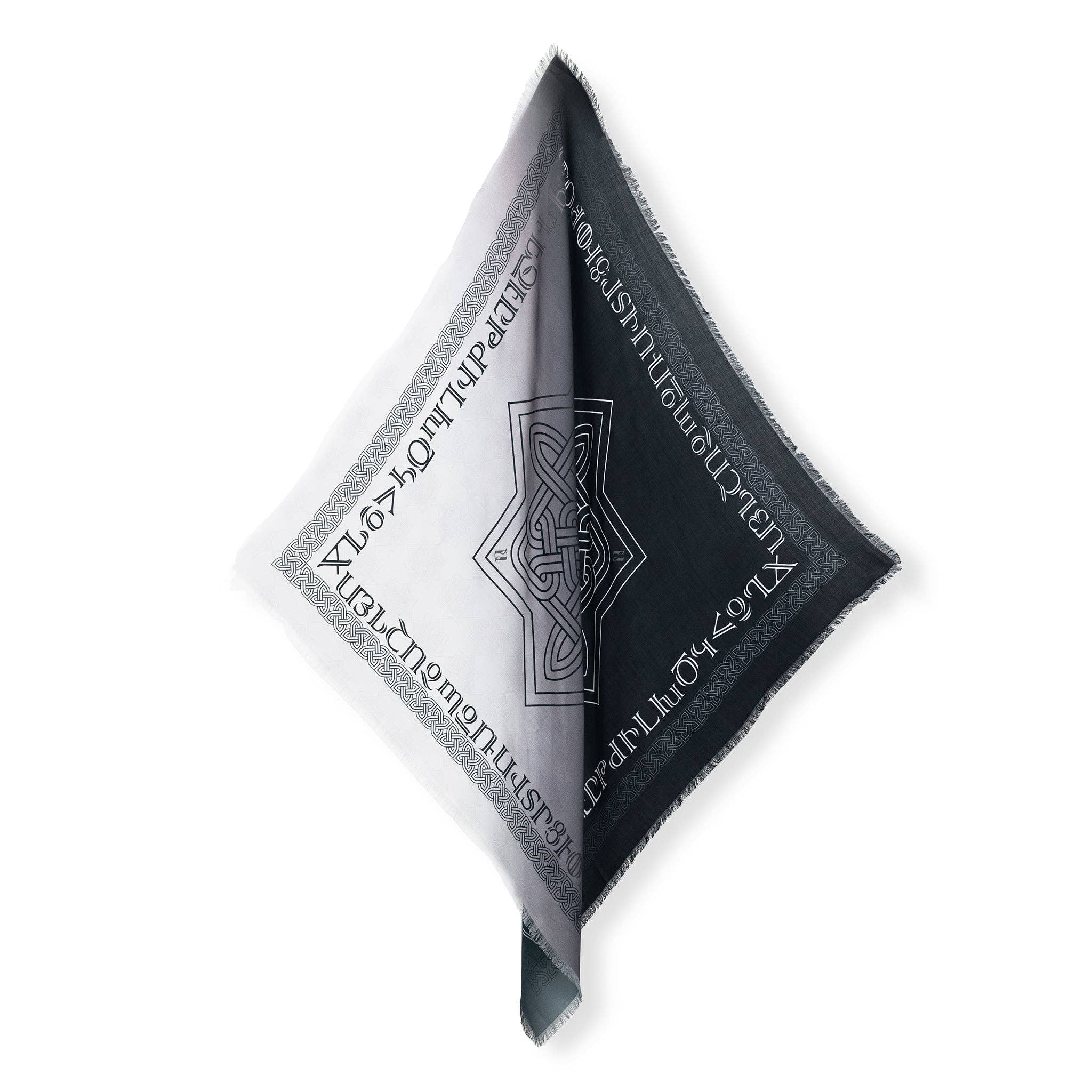 Anet’s Collection - Venta al por mayor Bufanda - Mujer - Bufanda Alfabeto Armenio y Eternidad3