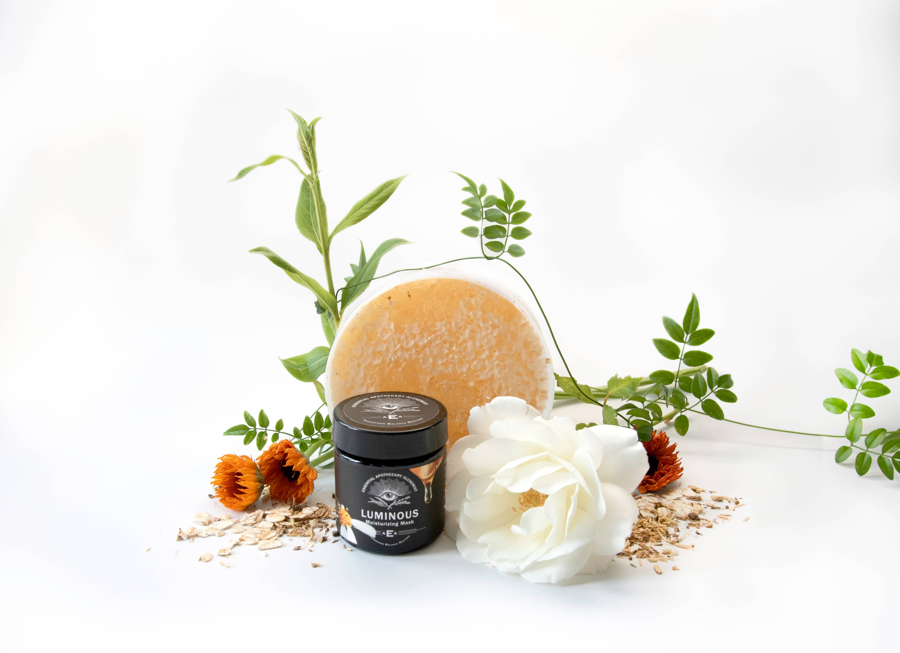 Essential Apothecary Alchemist - Wholesale Skincare Face Mask - Luminous Moisturizing Mask4