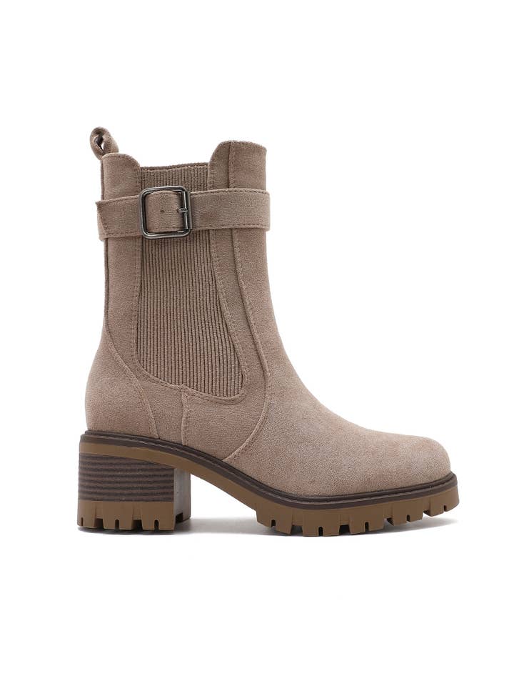 Joia Paris - Wholesale Boots - Women's - Block heel boots with sturdy lug sole WZ-11020