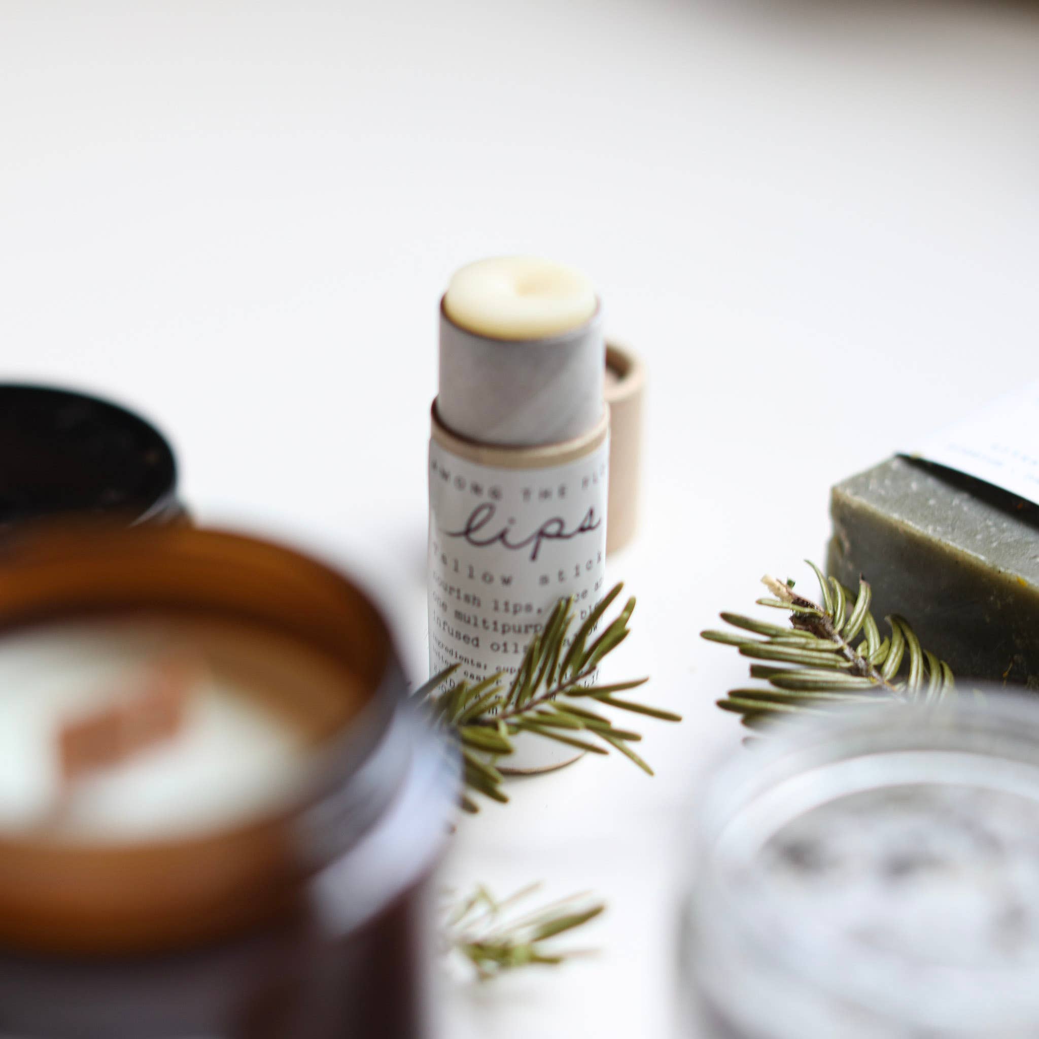 Among the Flowers - Vente Baumes à lèvres - Baume à lèvres1